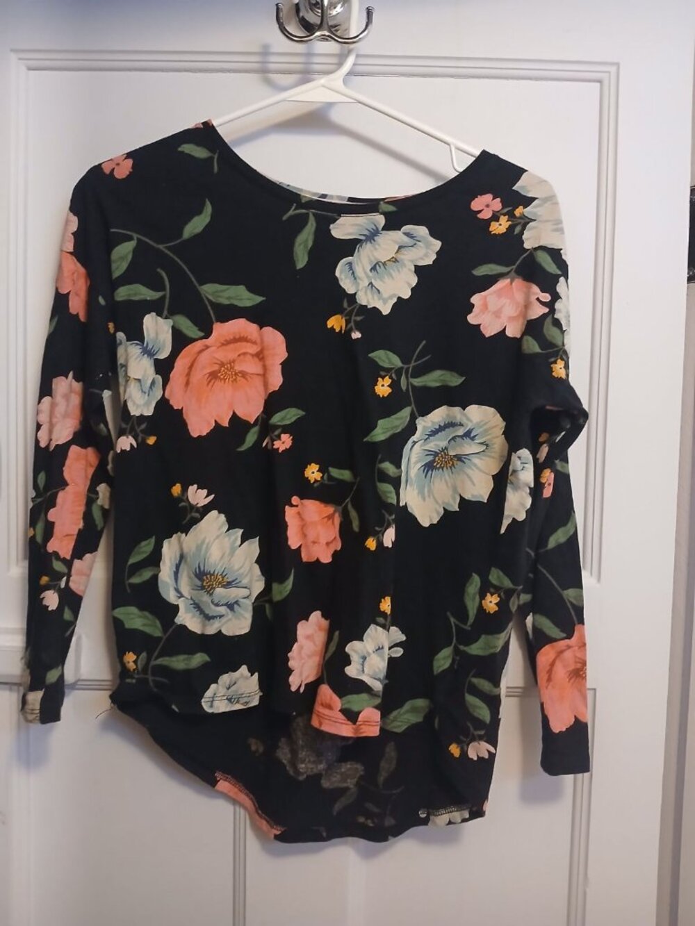 Old Navy L 10/12 Girls Black Long Sleeve Flower Shirt